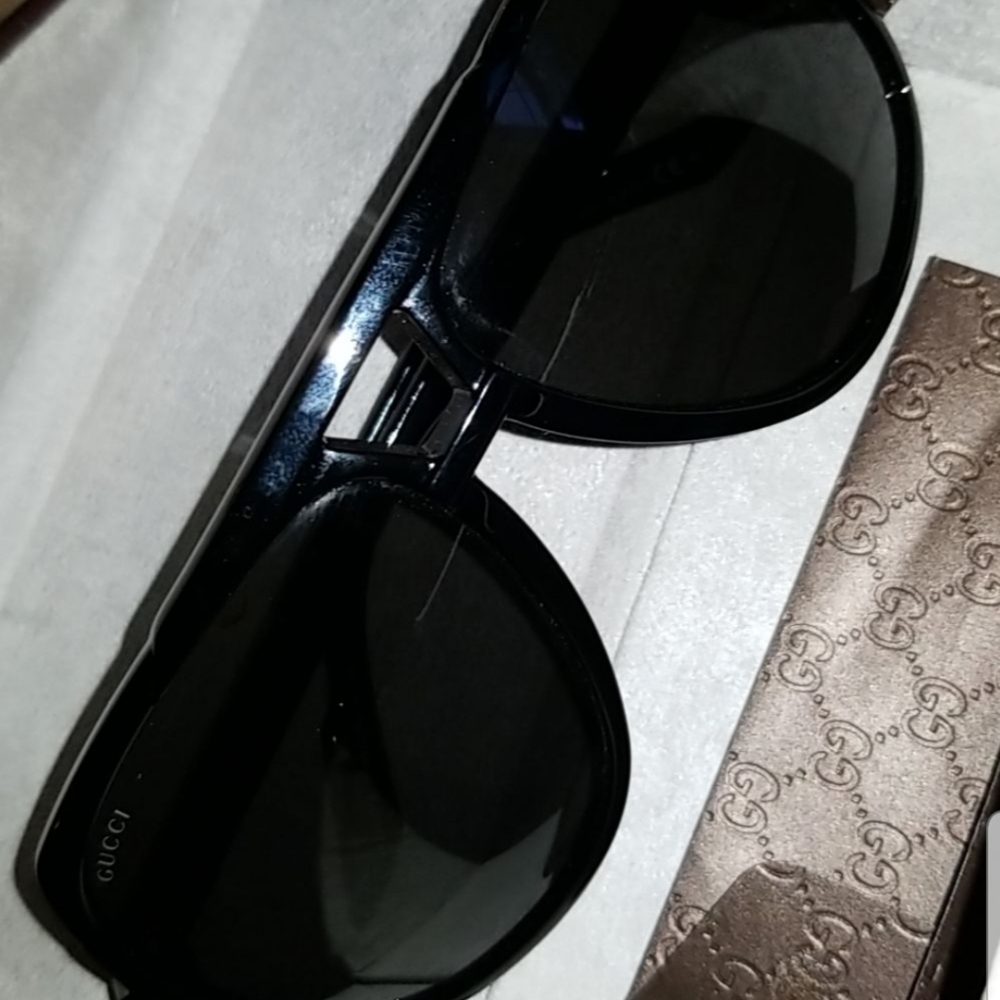 GUCCI GLASSES